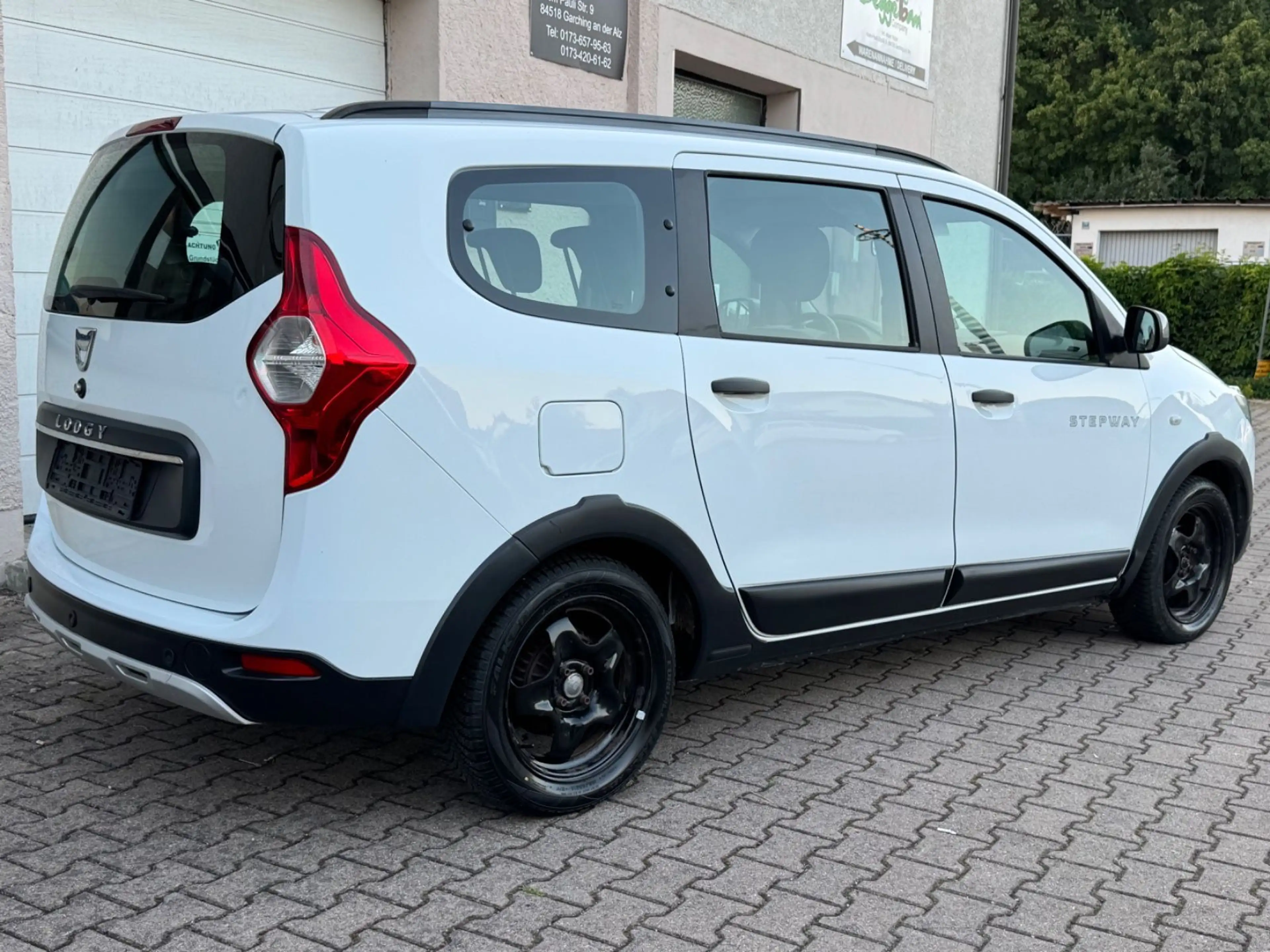 Dacia Lodgy Stepway 7-SITZER NAVI TEMP. FACELIFT MwSt. — photo 9