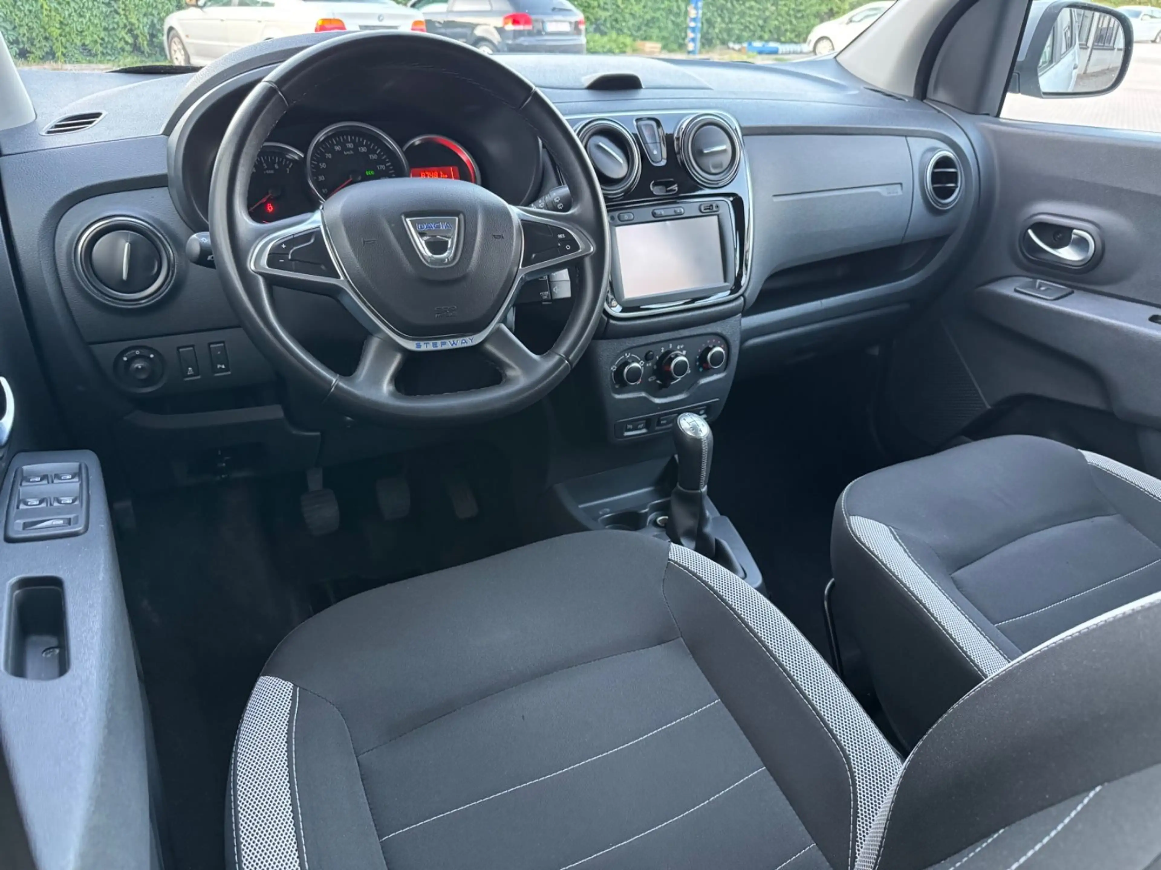 Dacia Lodgy Stepway 7-SITZER NAVI TEMP. FACELIFT MwSt. — photo 14