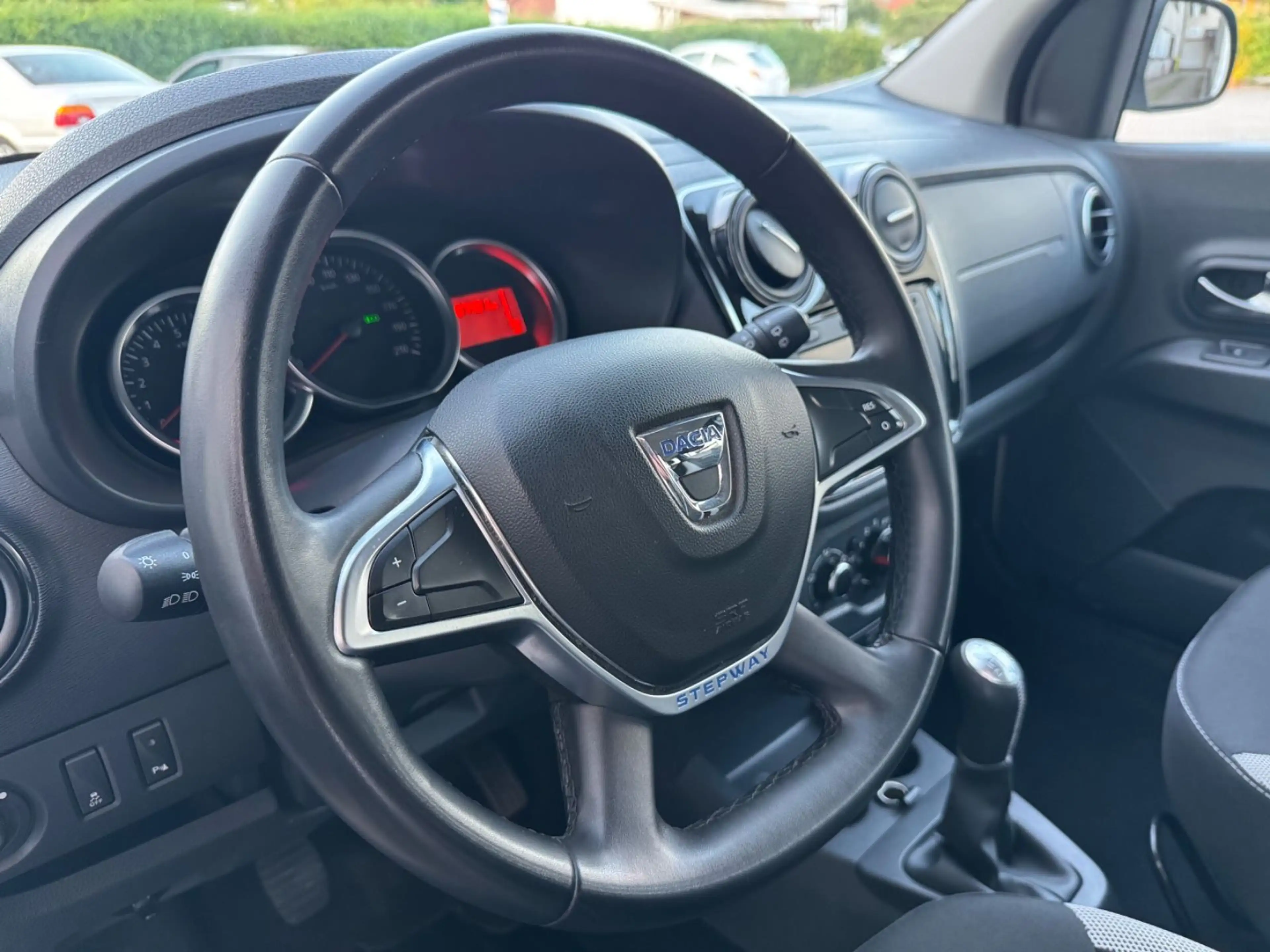 Dacia Lodgy Stepway 7-SITZER NAVI TEMP. FACELIFT MwSt. — photo 15