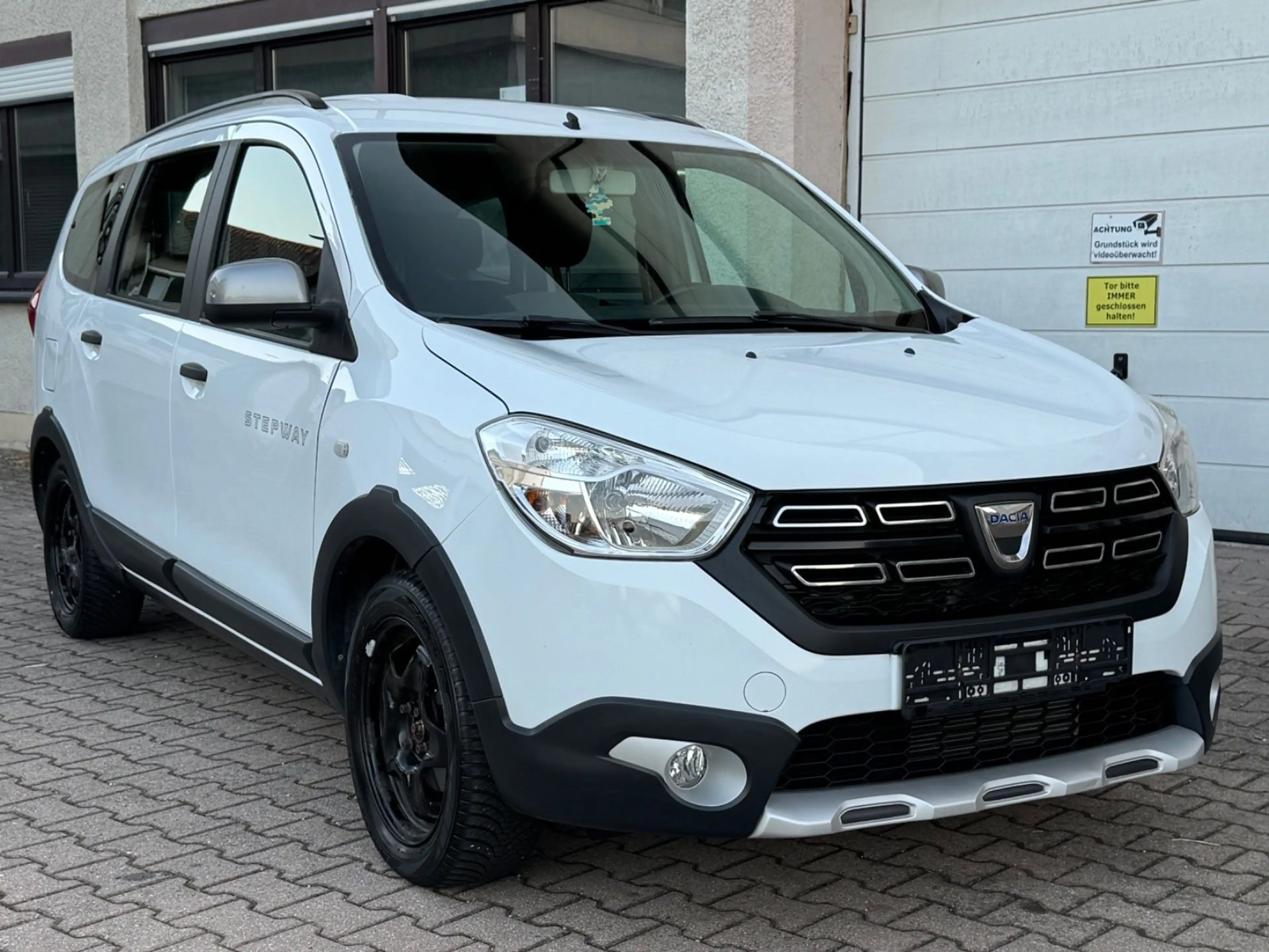 Dacia Lodgy Stepway 7-SITZER NAVI TEMP. FACELIFT MwSt. — photo 12