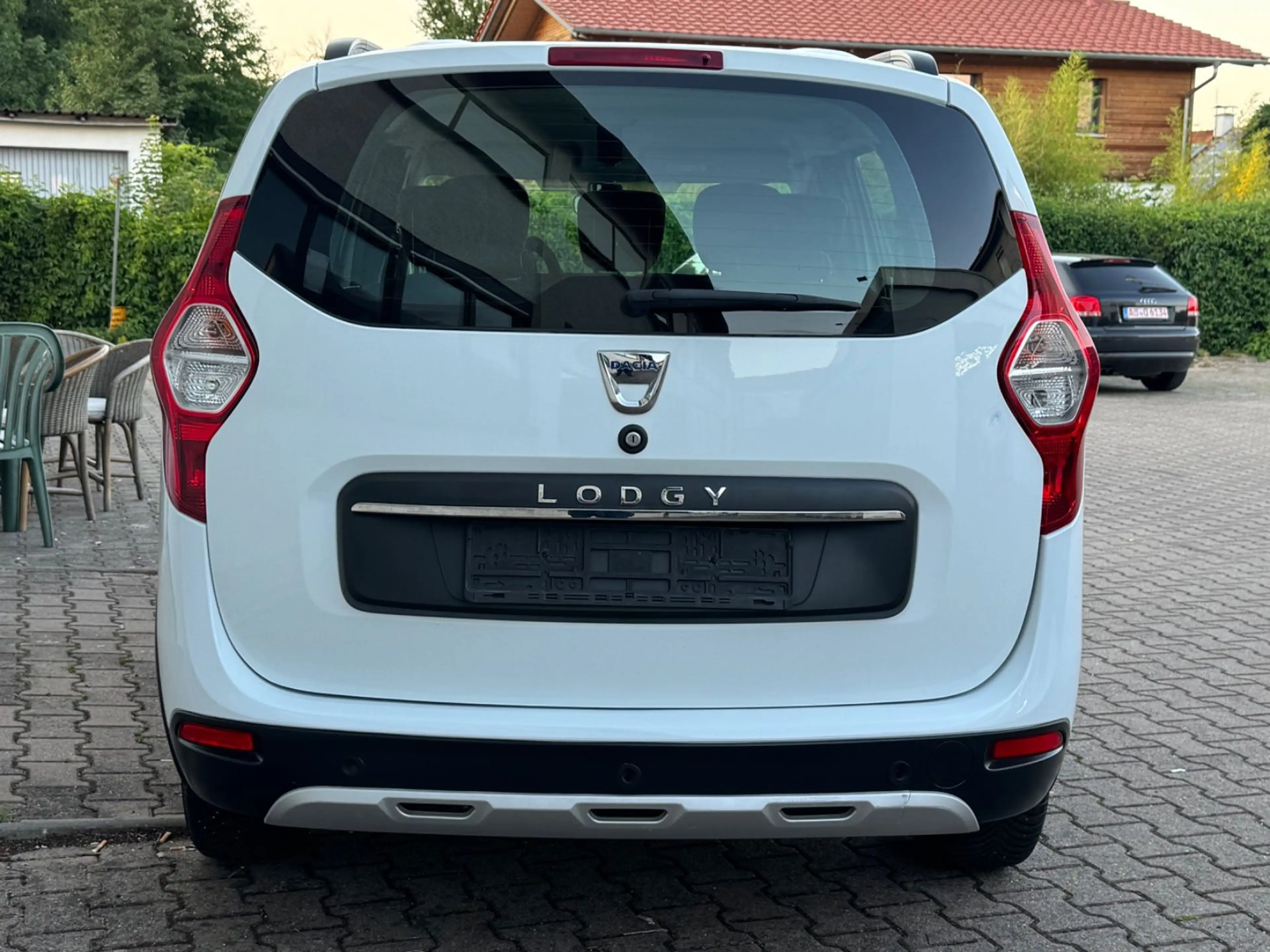 Dacia Lodgy Stepway 7-SITZER NAVI TEMP. FACELIFT MwSt. — photo 6