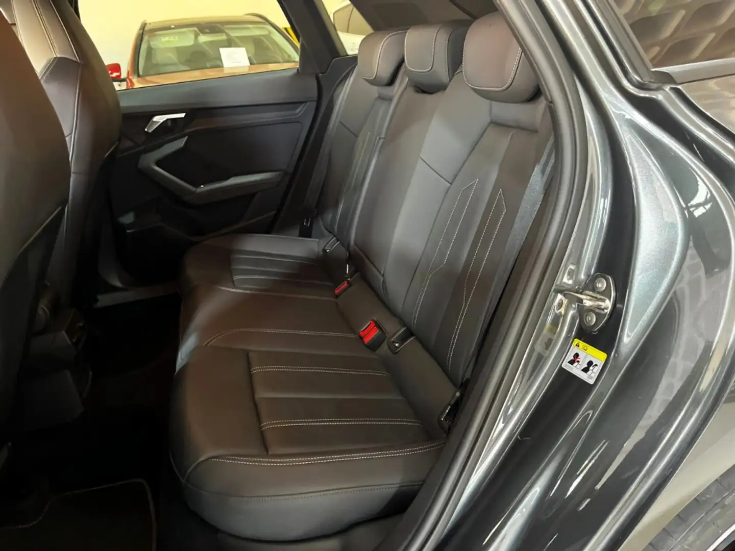 Audi A3 Sedán 30TDI S line S tronic - 2