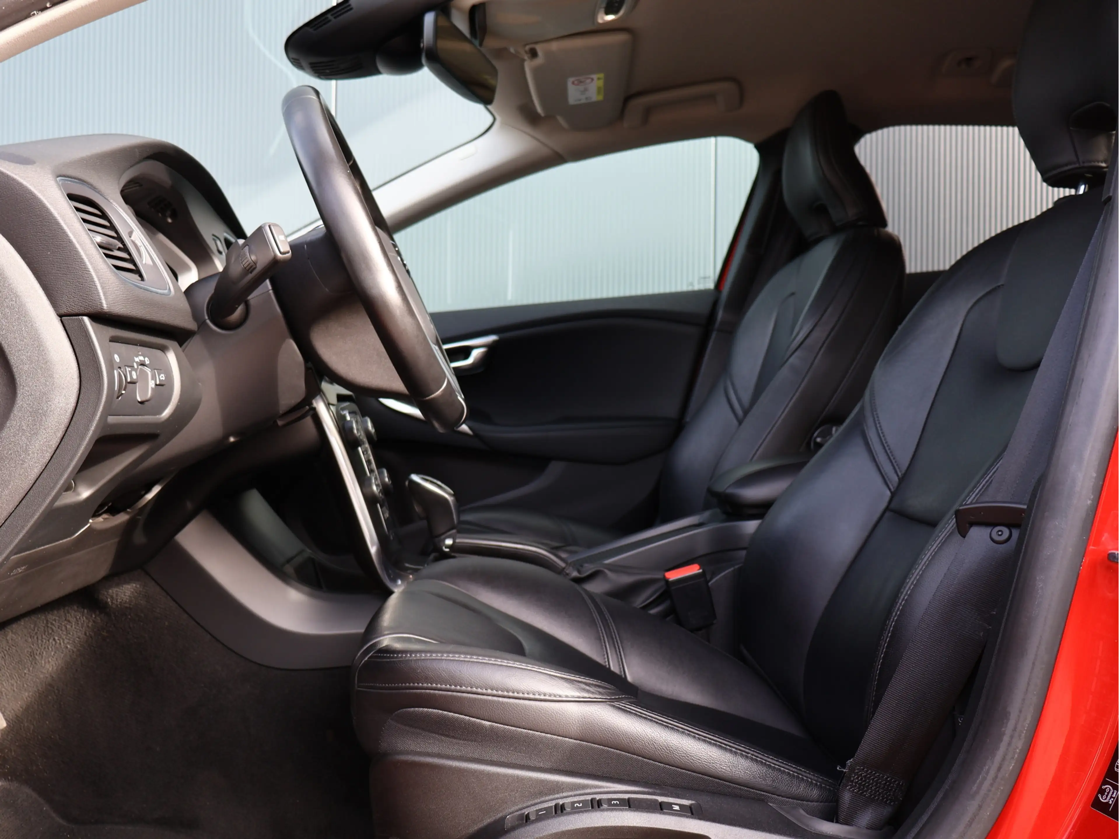 Volvo V40 2.0 D4 Inscription Automaat 190pk | Leer | Stoelve — photo 5