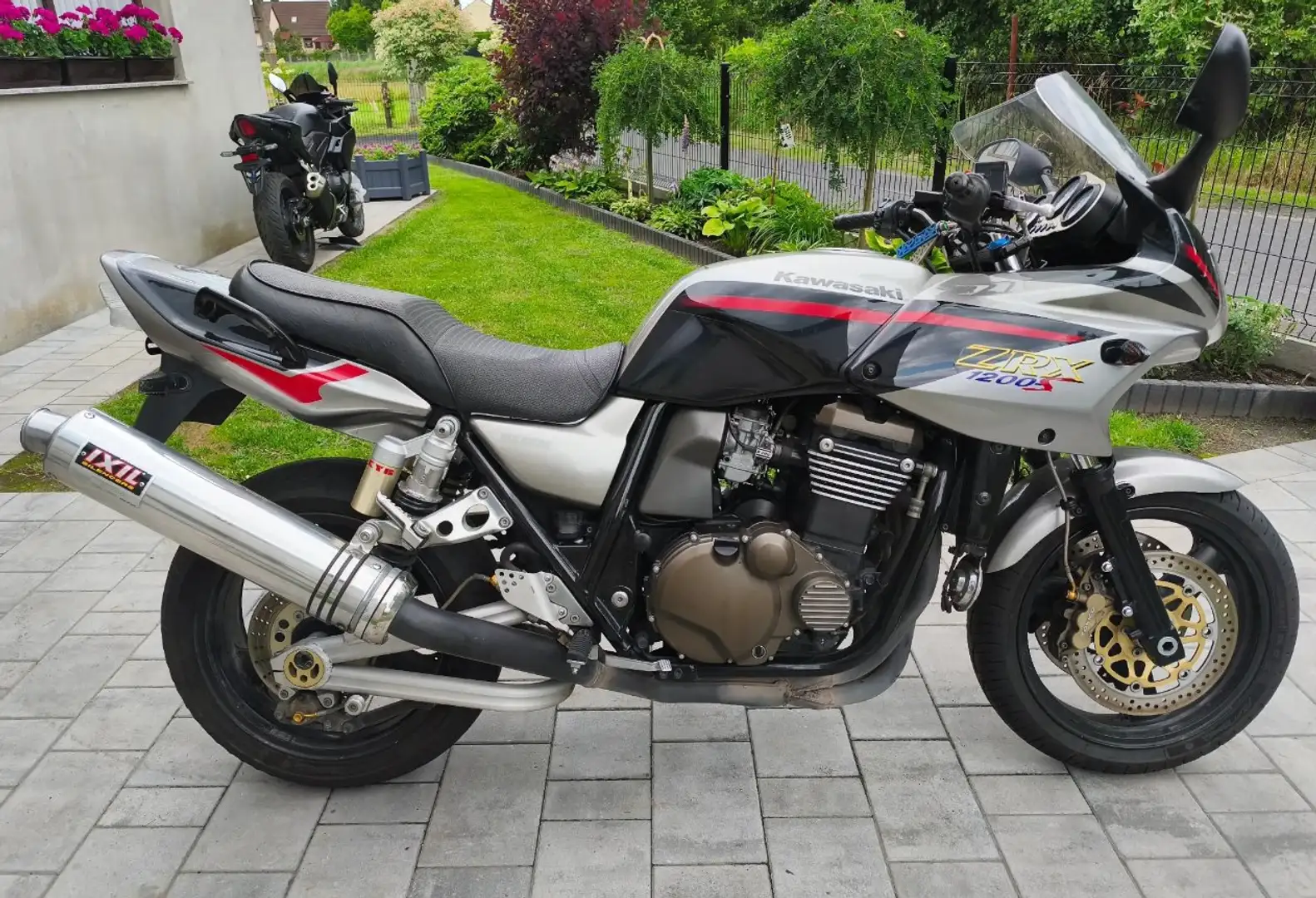 Kawasaki ZRX 1200 Szary - 1