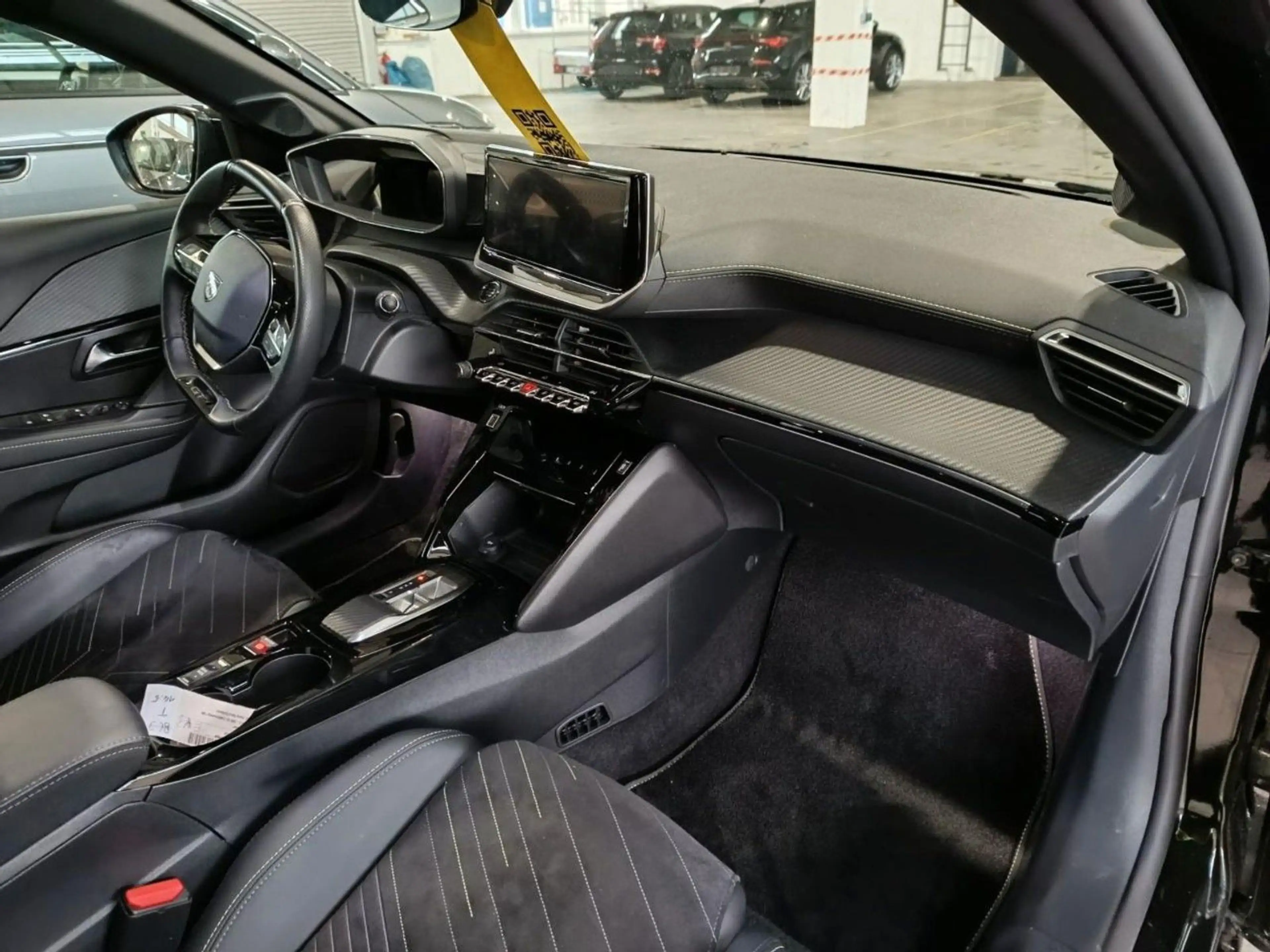 Peugeot 208 e- GT Alcantara 360°Kamera Navi Full-LED ACC — photo 5