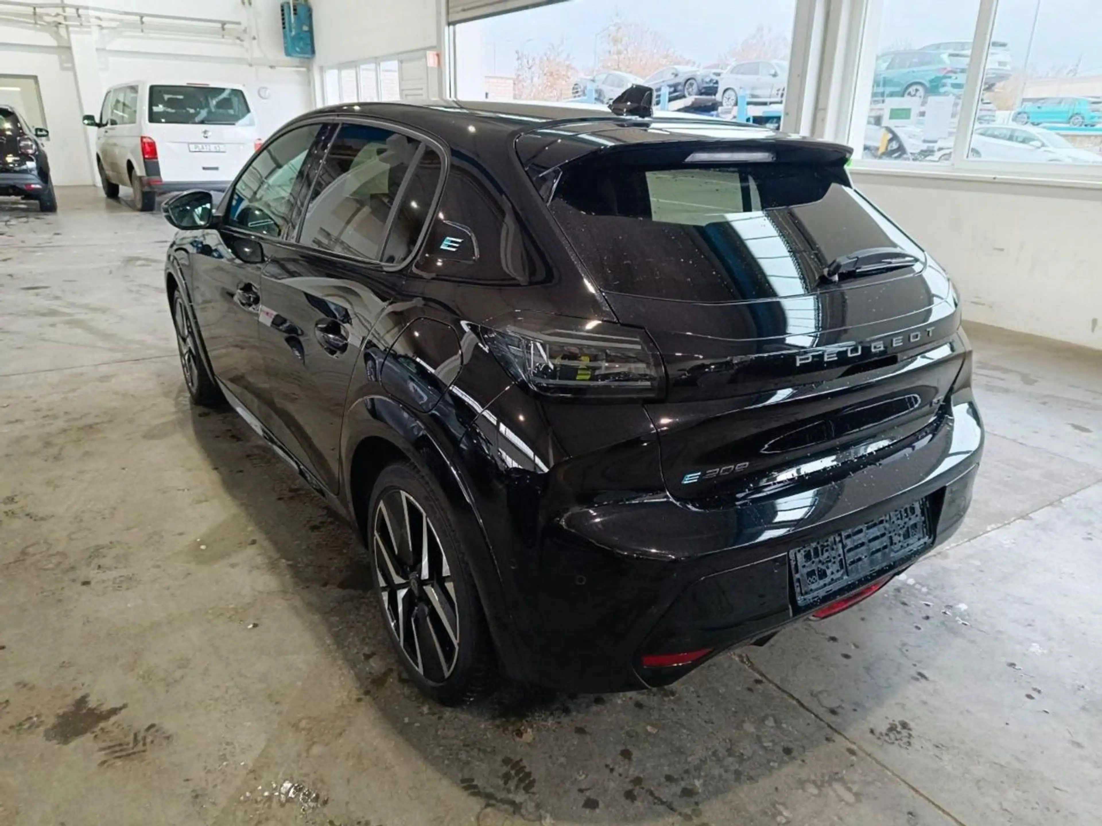 Peugeot 208 e- GT Alcantara 360°Kamera Navi Full-LED ACC — photo 3