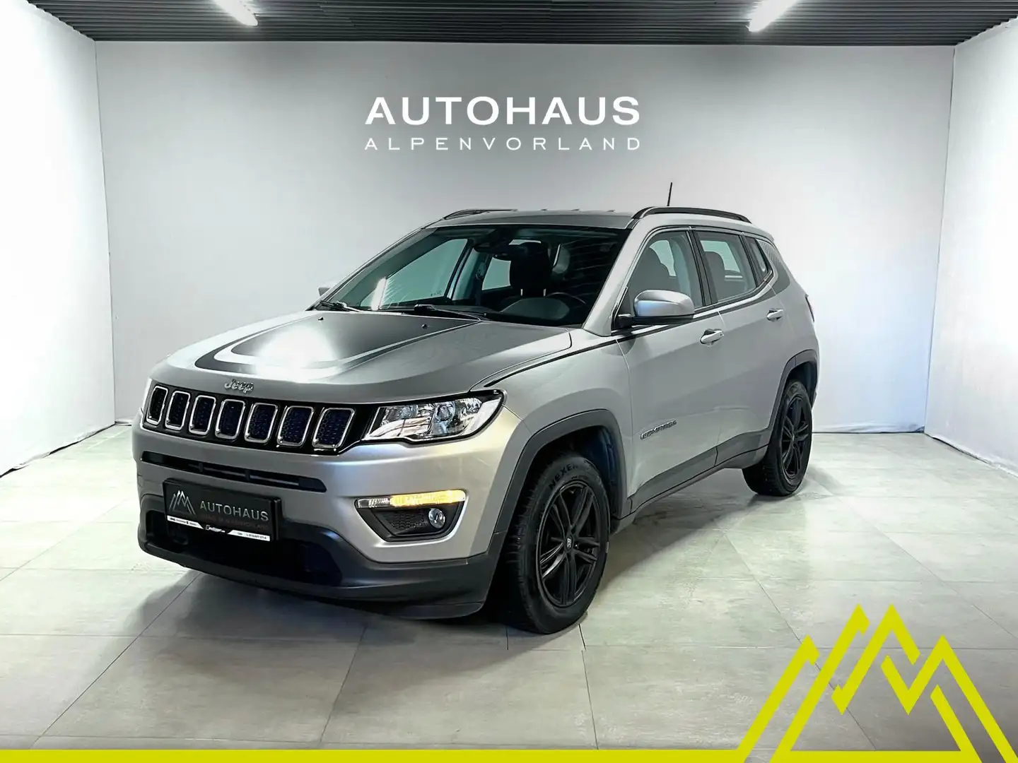 Jeep Compass 1.6 MultiJet Longitude FWD ***nur 58.000 km*** Silber - 1