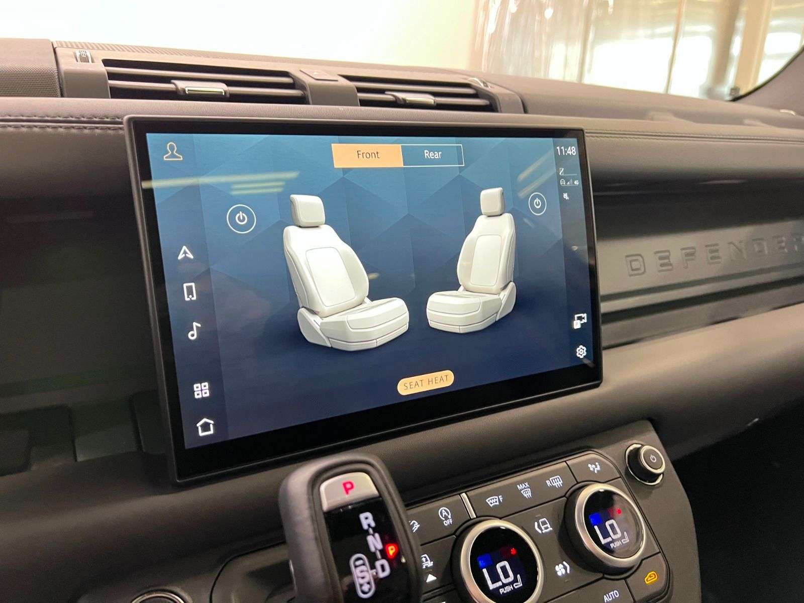 2025 Land Rover Defender 130 P400 X-DYNAMIC SE thumb 19