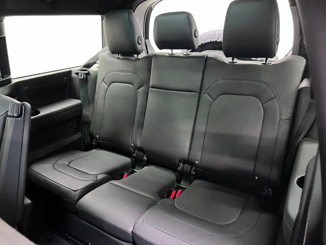 Land Rover Defender снимка Land Rover Defender