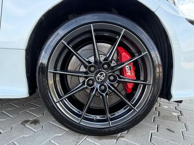 Toyota Yaris view 17