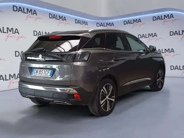 Peugeot 3008 view 5