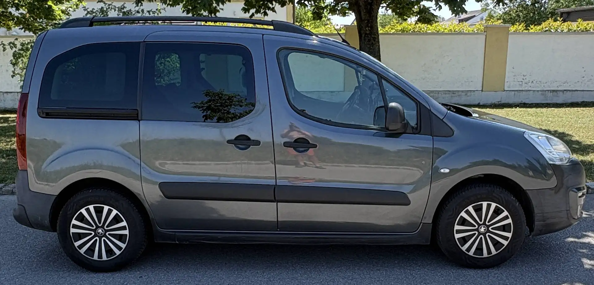 Peugeot Partner Partner Tepee Outdoor 1,6 HDi 120 S Silber - 2