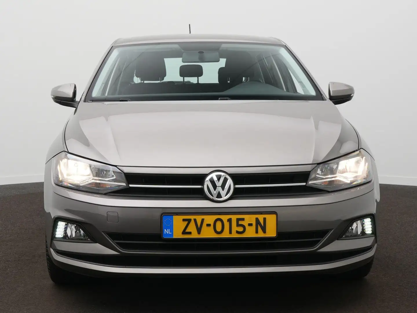 Volkswagen Polo 1.0 MPI Comfortline / 16 Inch / Cruise / Airco Grijs - 2