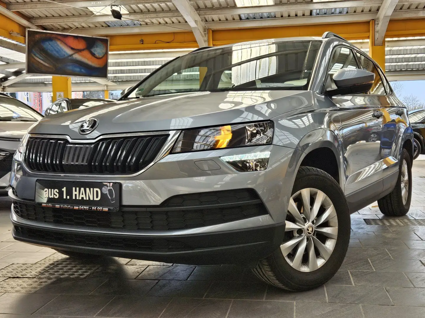 Skoda Karoq TSI Ambition 1.Hand mit Kamera SHZ AppleCP Grau - 1