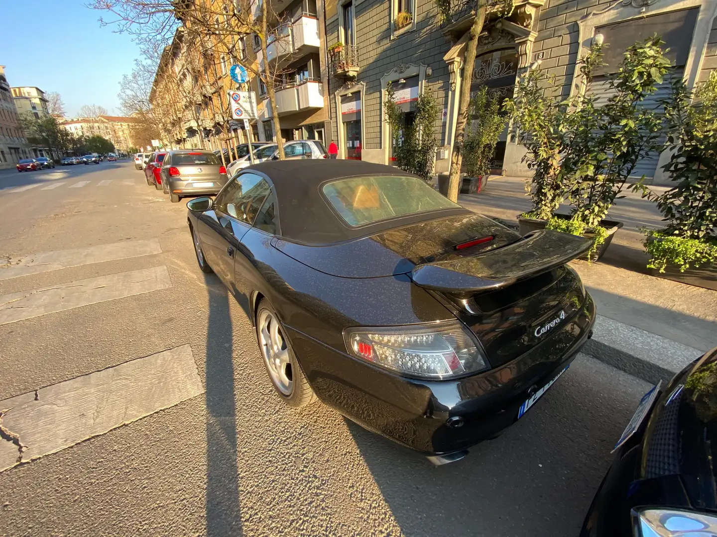 Porsche 996 Carrera 4 Cabriolet Black - 2
