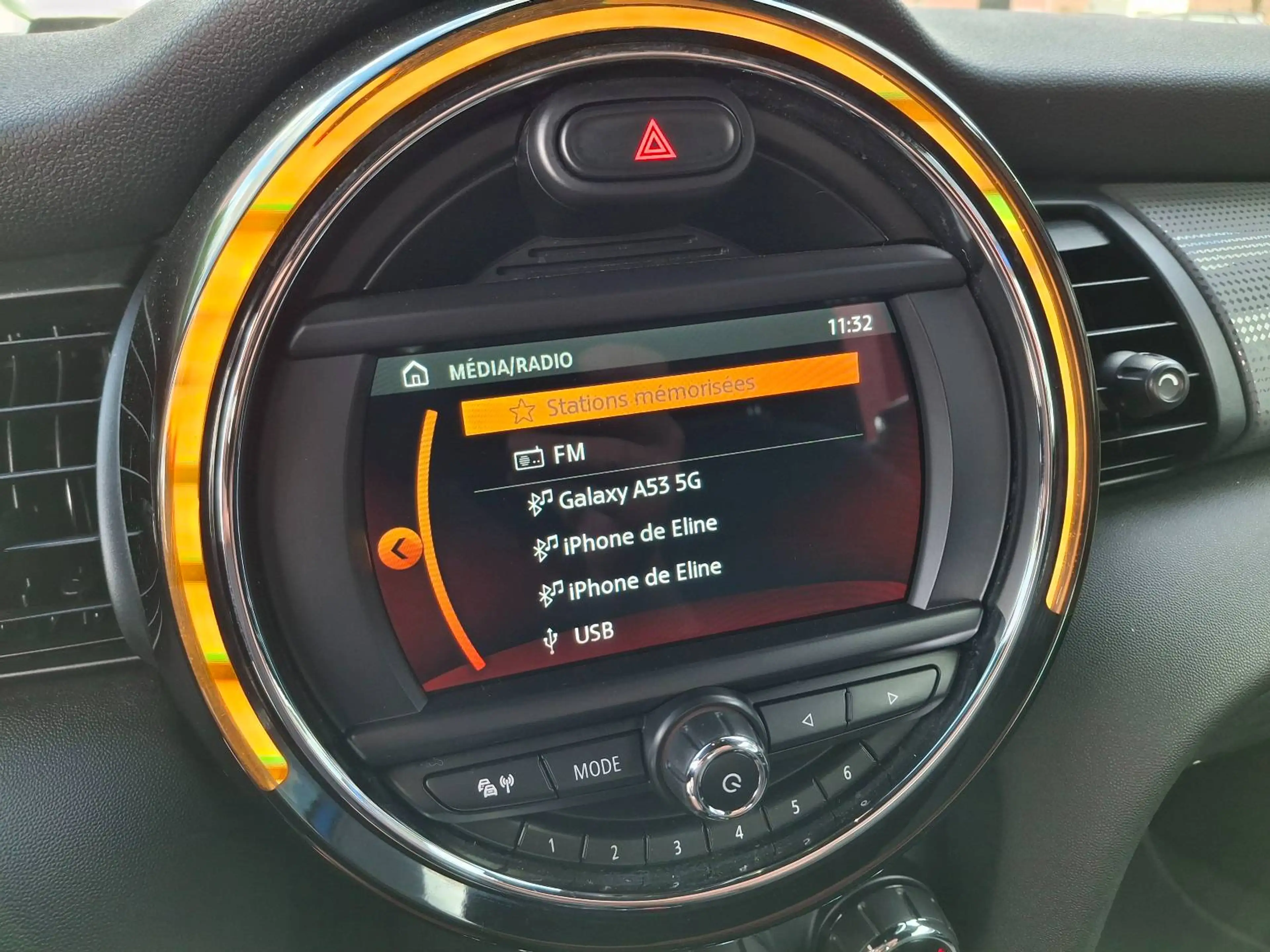MINI Cooper Cabrio Mini Cabriolet 1.5 Cooper 136cv GPS/TEL BT/SIEGES CHAUFF/PH AUT/AB/APS ARR — photo 14