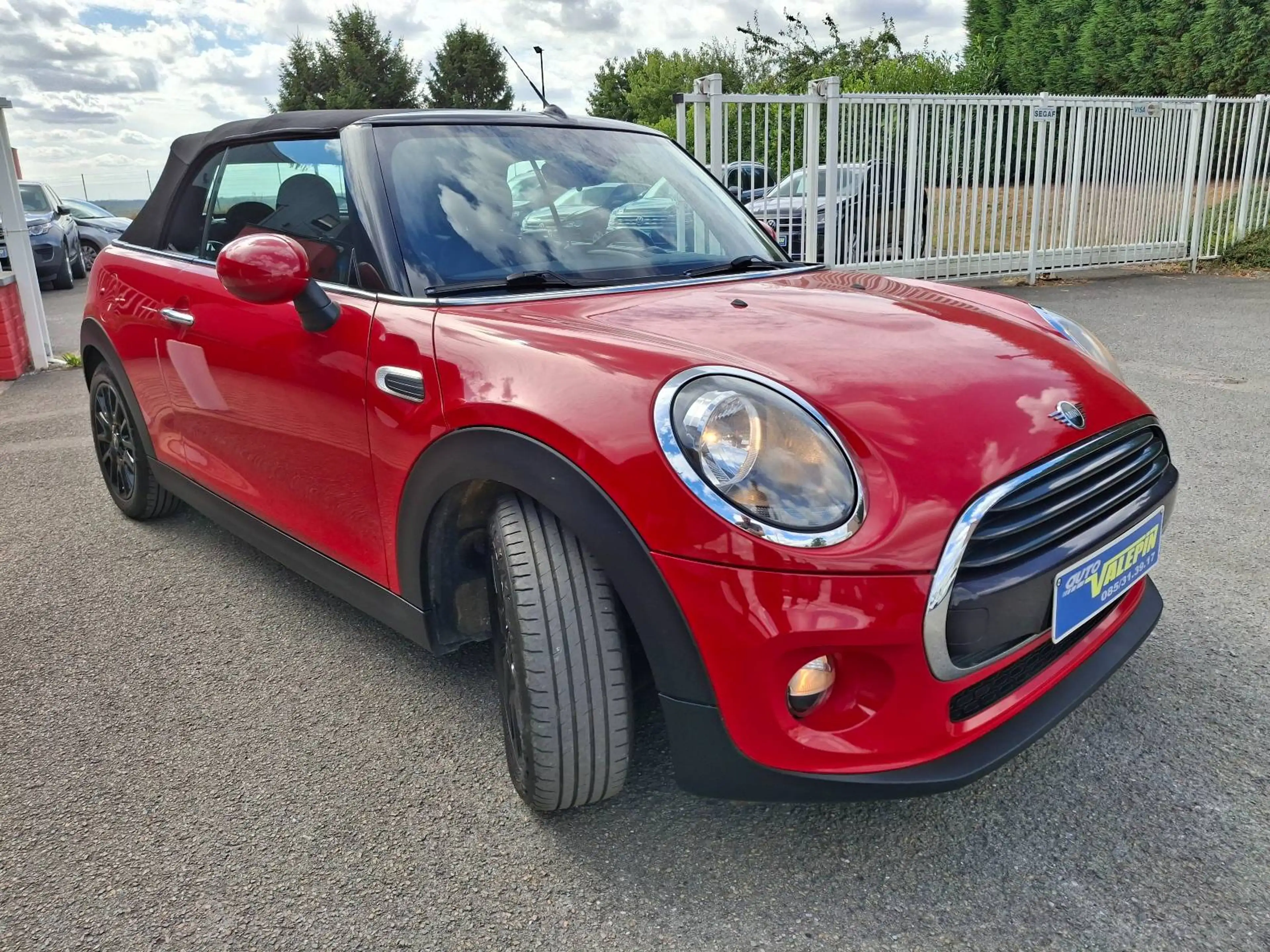 MINI Cooper Cabrio Mini Cabriolet 1.5 Cooper 136cv GPS/TEL BT/SIEGES CHAUFF/PH AUT/AB/APS ARR — photo 3