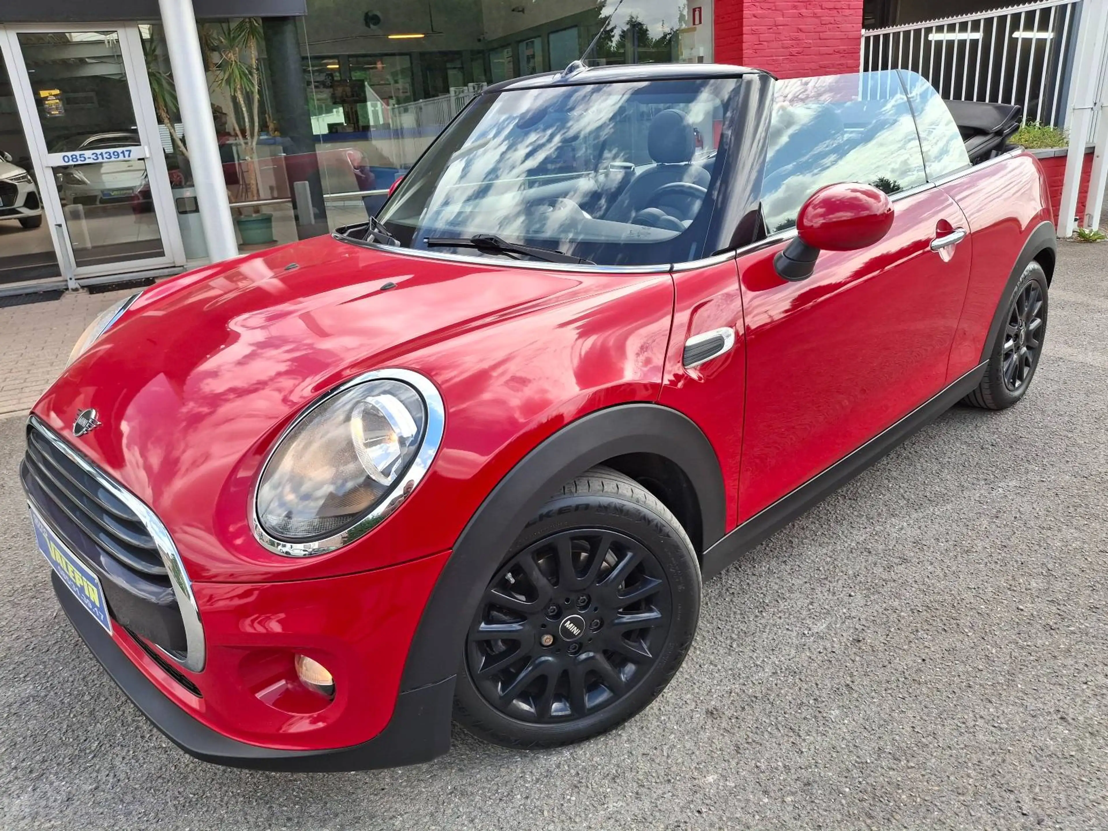 MINI Cooper Cabrio Mini Cabriolet 1.5 Cooper 136cv GPS/TEL BT/SIEGES CHAUFF/PH AUT/AB/APS ARR — photo 6