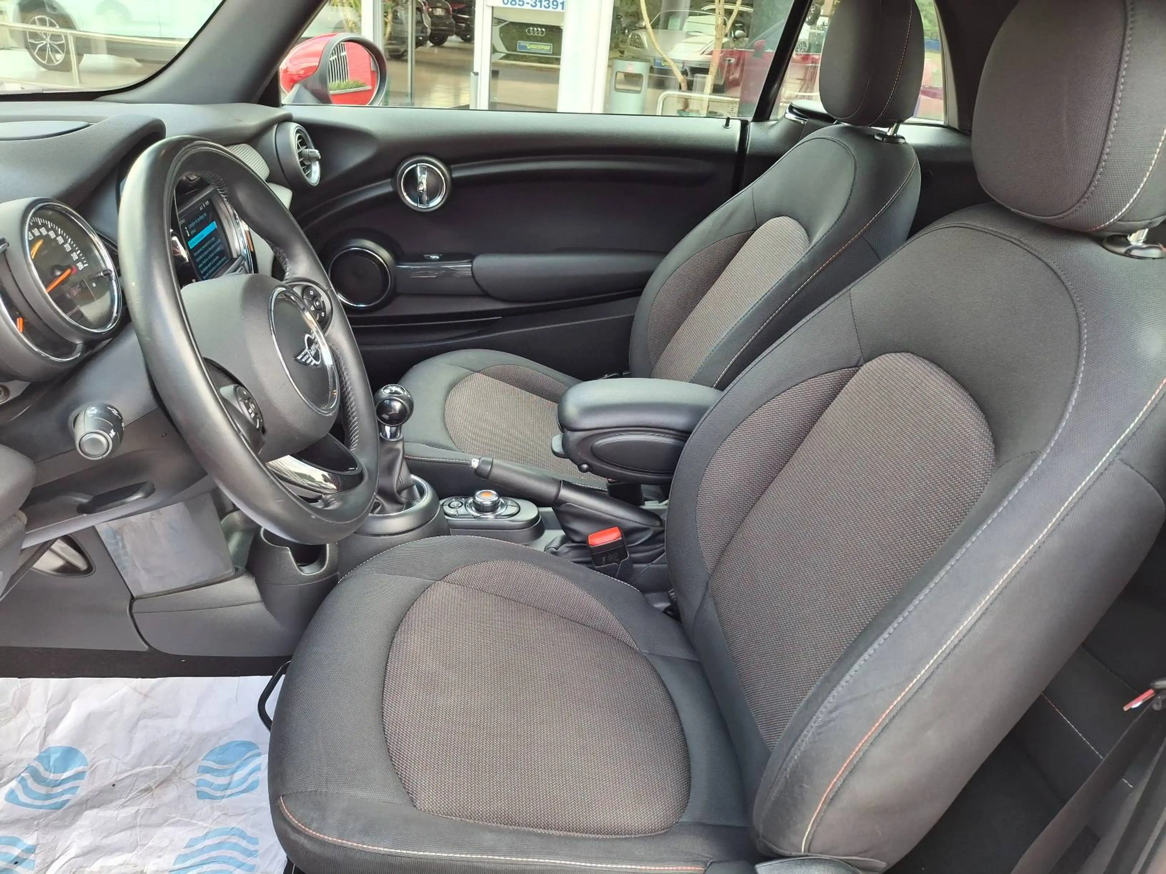 MINI Cooper Cabrio Mini Cabriolet 1.5 Cooper 136cv GPS/TEL BT/SIEGES CHAUFF/PH AUT/AB/APS ARR — photo 7