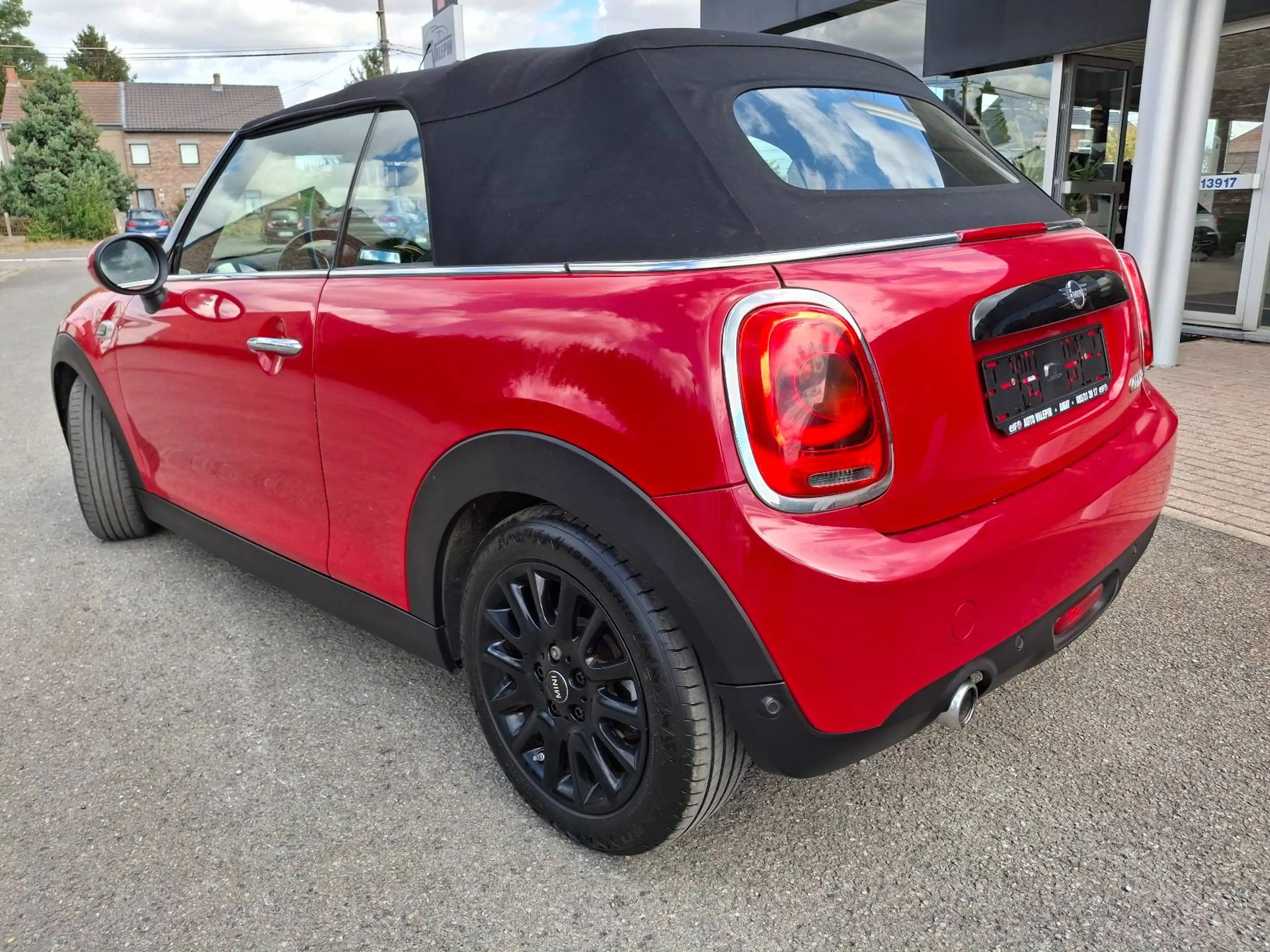 MINI Cooper Cabrio Mini Cabriolet 1.5 Cooper 136cv GPS/TEL BT/SIEGES CHAUFF/PH AUT/AB/APS ARR — photo 5