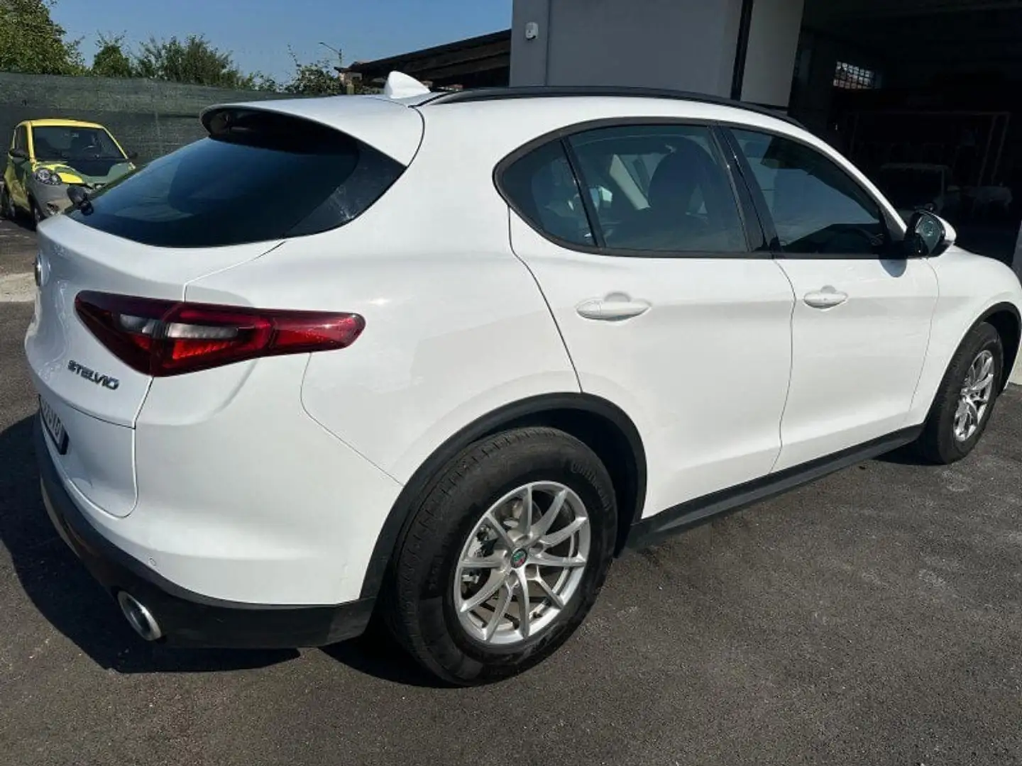 Alfa Romeo Stelvio 2.2 Turbodiesel 190 CV AT8 Q4 Business Blanc - 2