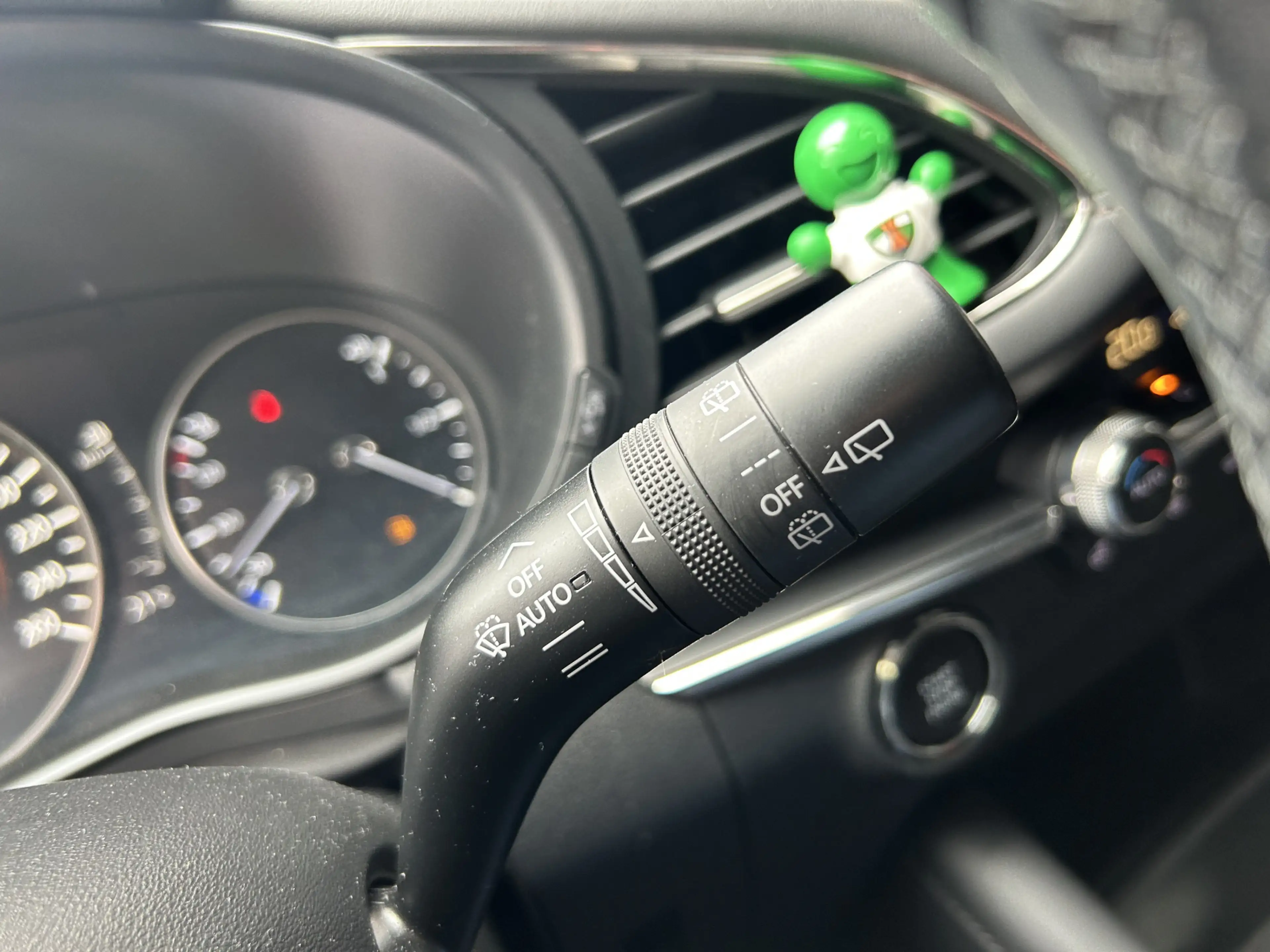 Mazda 3 2.0 e-SkyActiv-G M Hybrid 122 Luxury // FULL LED / — photo 13