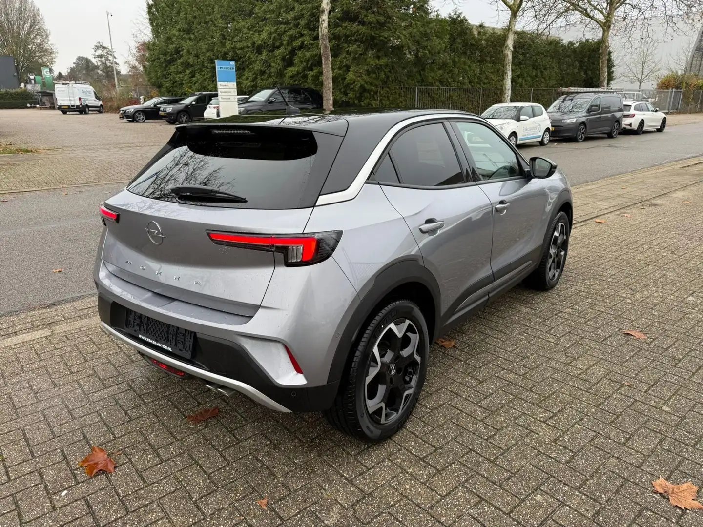 Opel Mokka 1.2 Turbo Ultimate, Automaat, Navi, 12mnd Garantie Gris - 2
