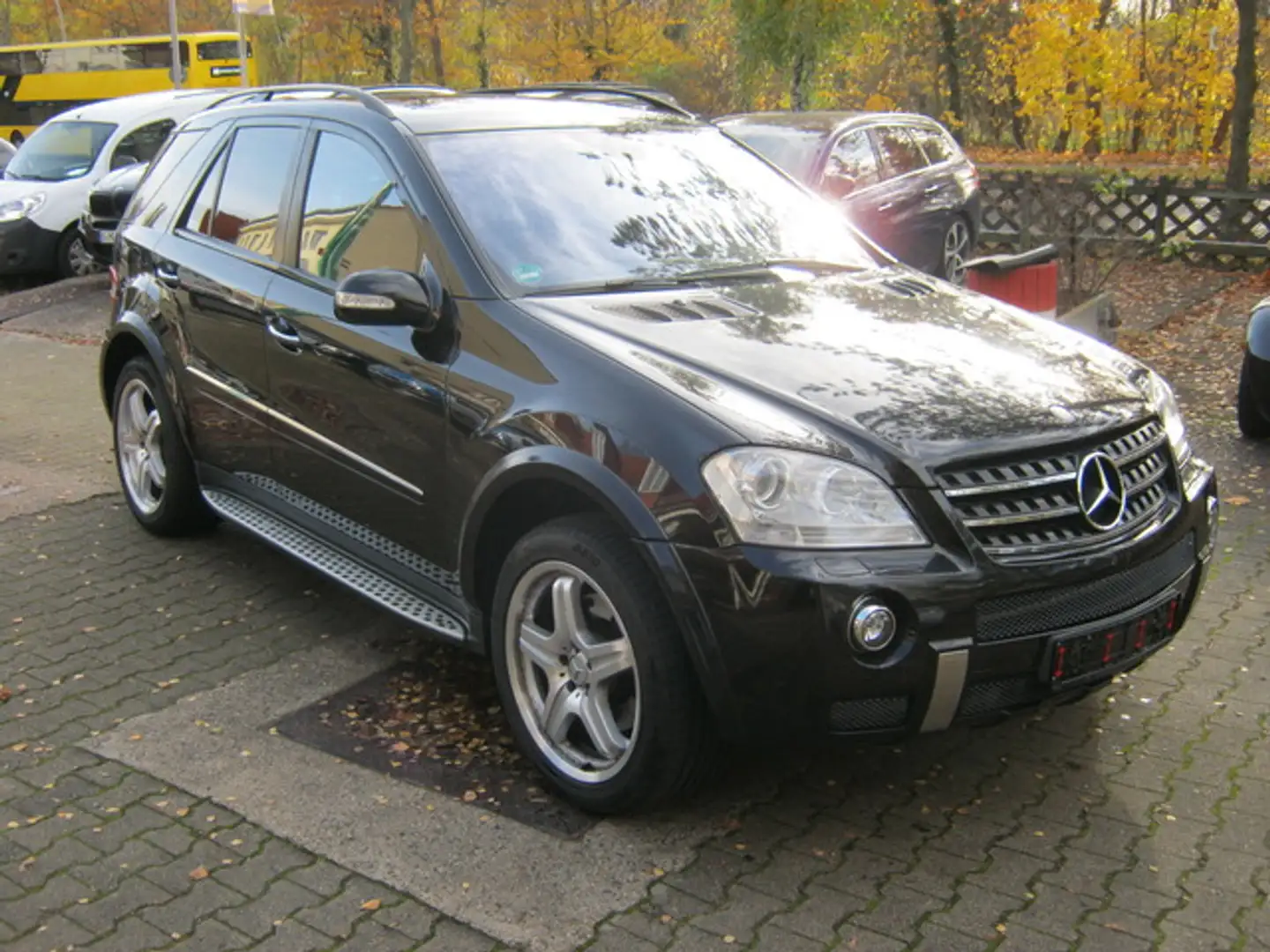 Mercedes-Benz ML 420 CDI 4MATIC 2.Hand AMG-Ausstattung Schwarz - 1
