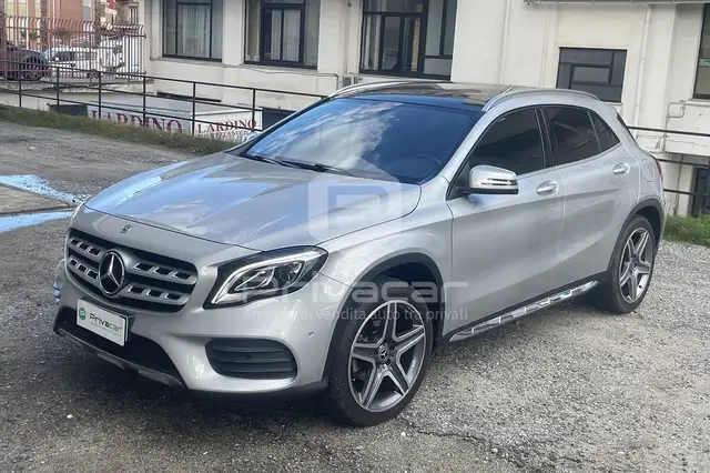 Mercedes-Benz GLA 200 GLA 200 d Automatic 4Matic Premium