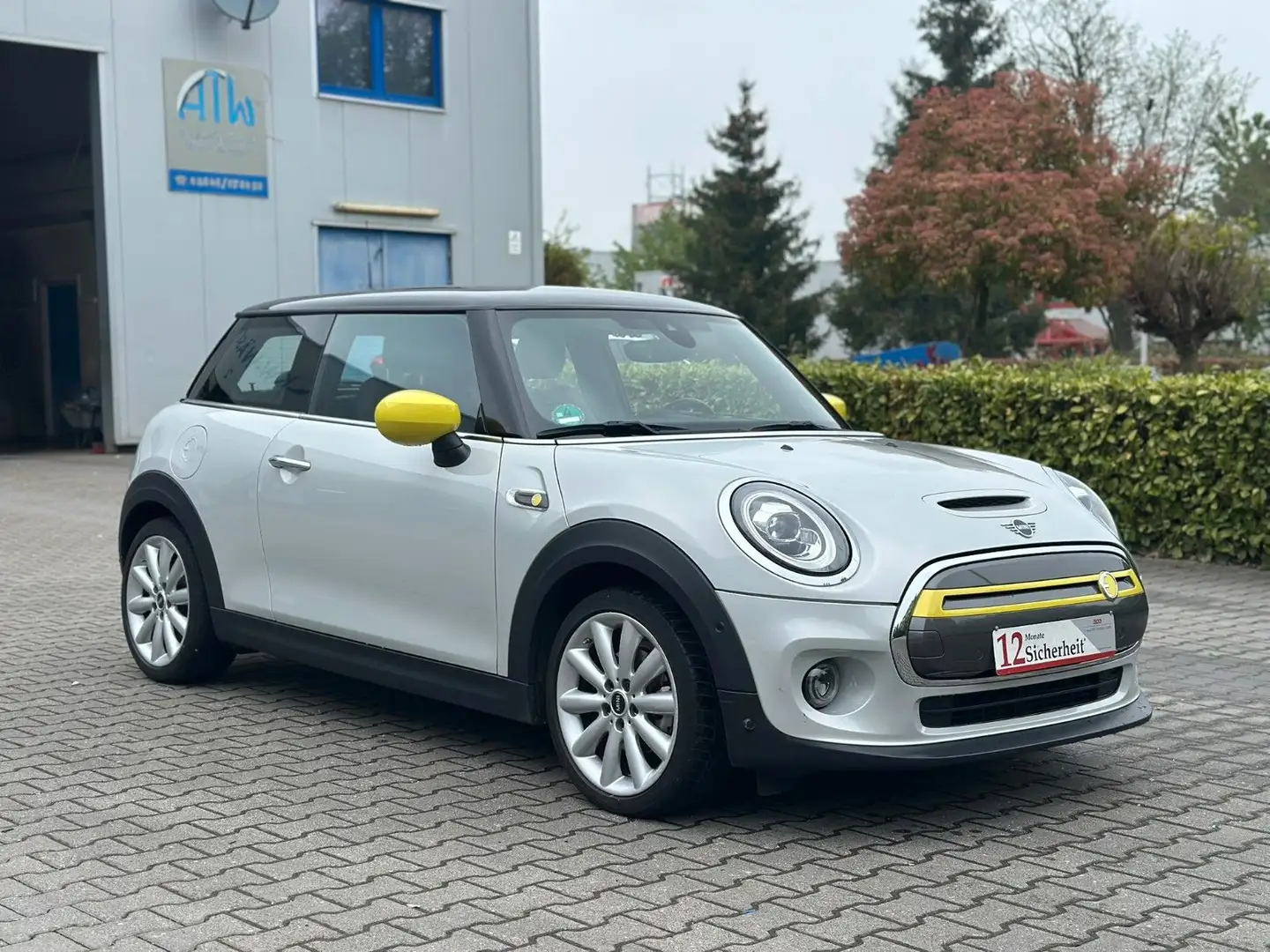 MINI Cooper SE Garantie*Leder*Navi*Kamera*LED* Grau - 1