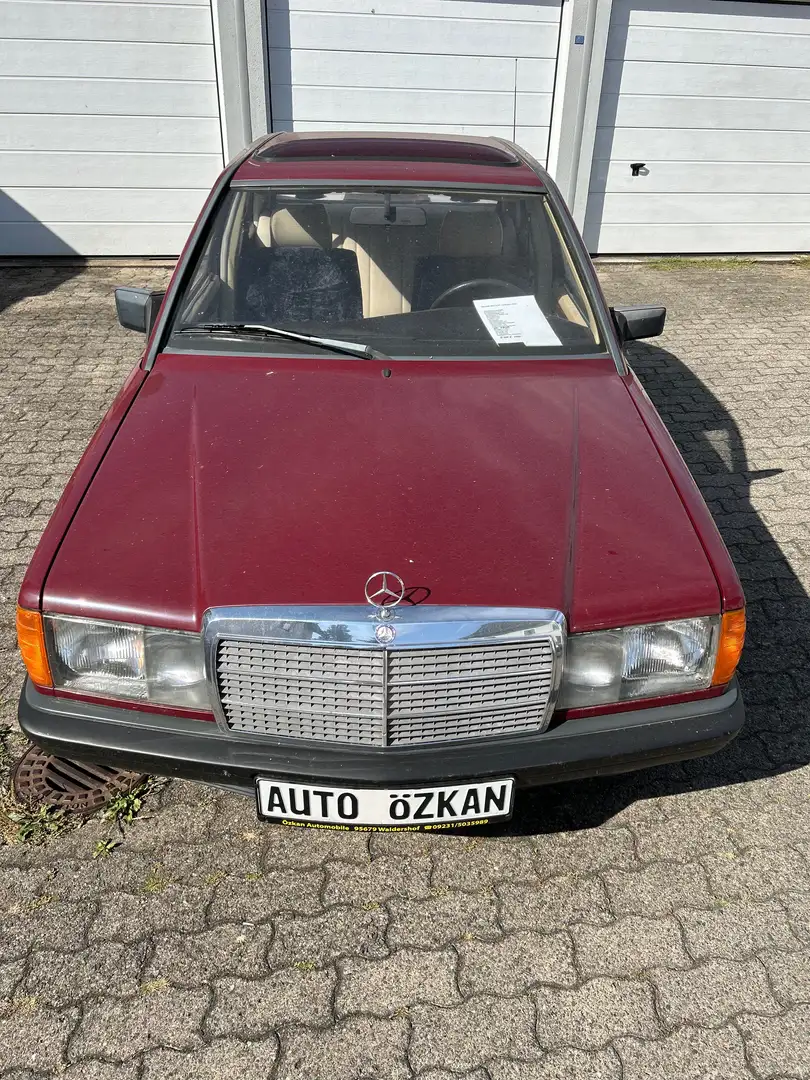Mercedes-Benz 190 E Rot - 2