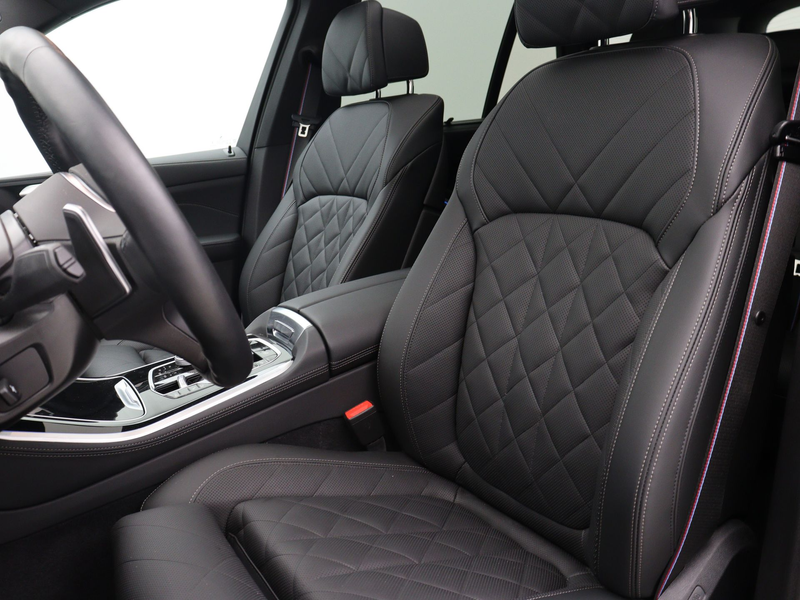 BMW X5 xDrive50e — photo 12