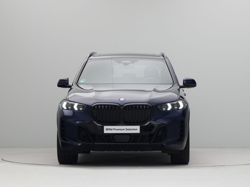 BMW X5 xDrive50e — photo 2