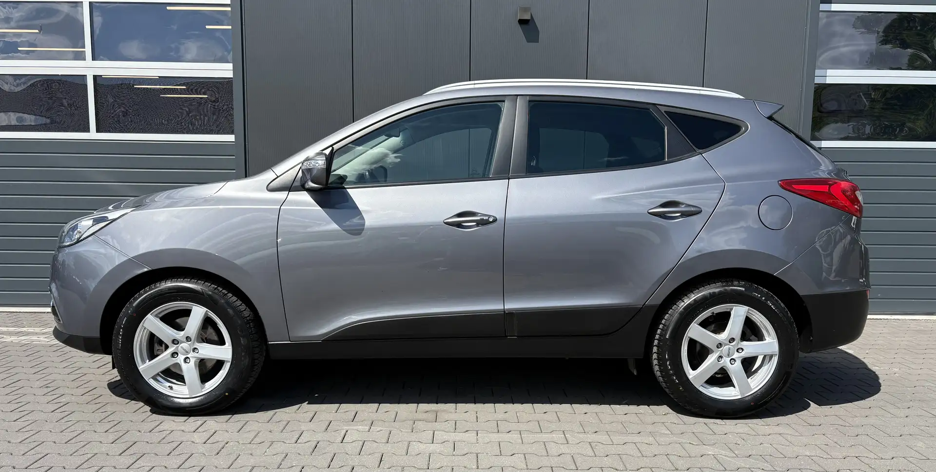 Hyundai iX35 FIFA World Cup Edition 2WD Navi Kamera PDC Gris - 2