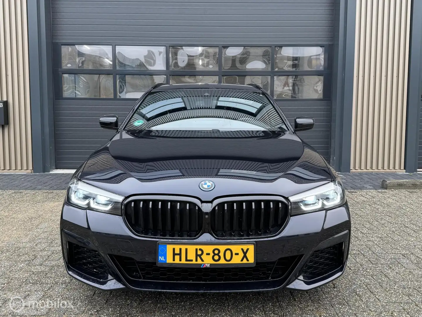 BMW 530 5-serie Touring 530e xDrive | M Pakket | 360 Cam | Noir - 2