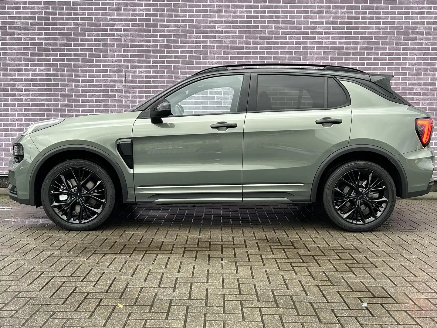 Lynk & Co 01 More | Model 2026 | Trekhaak 1800 kg | Adaptieve Grün - 2