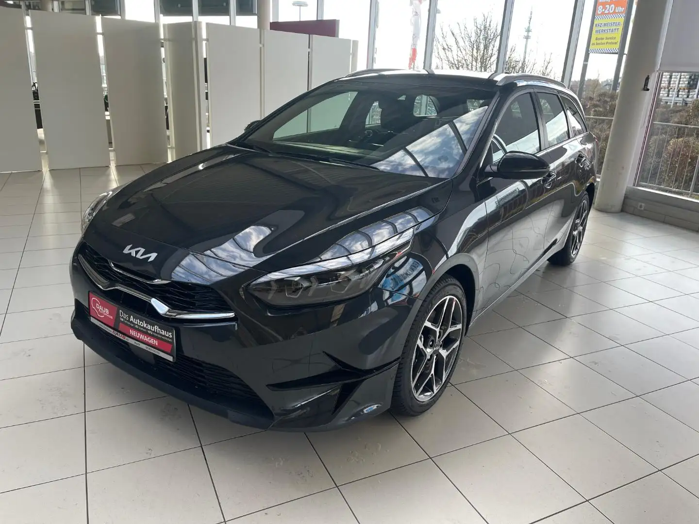 Kia Ceed SW / cee'd SW 1.5T DCT7 Spirit Tech Dt. Fzg!! Grau - 2