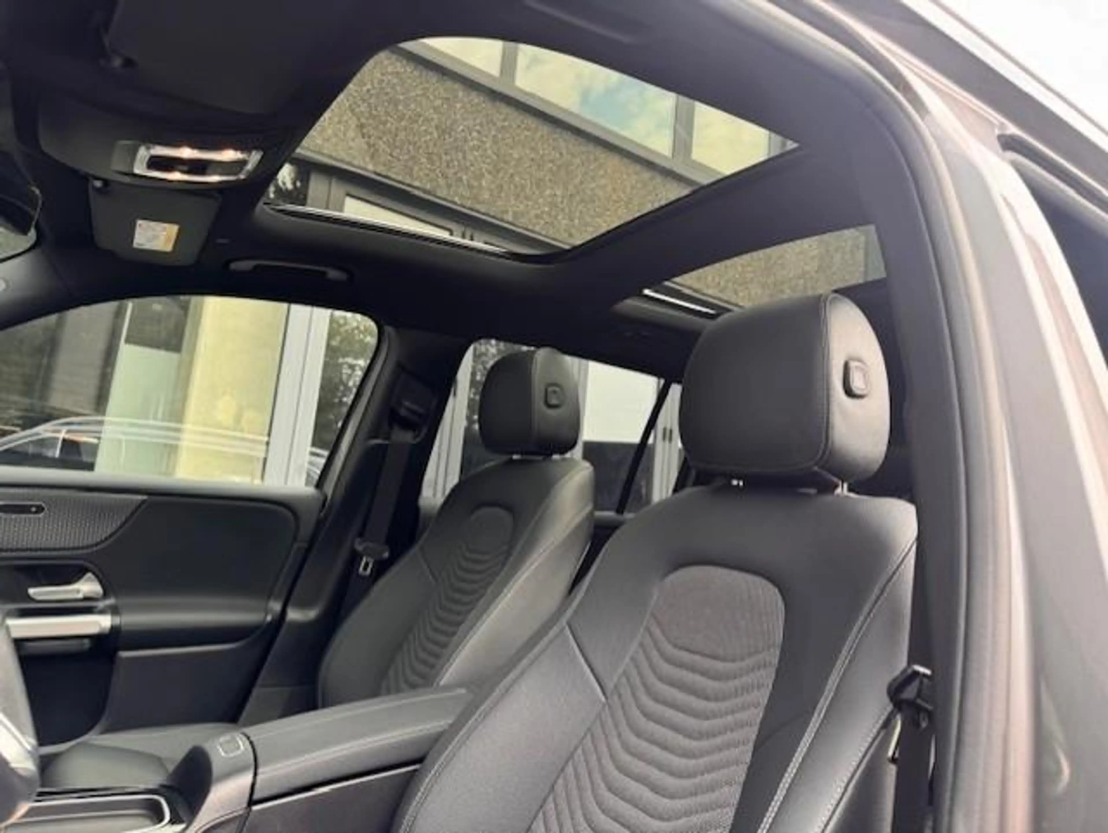 Mercedes-Benz EQB 250 250+ Business Line 7p. — photo 13