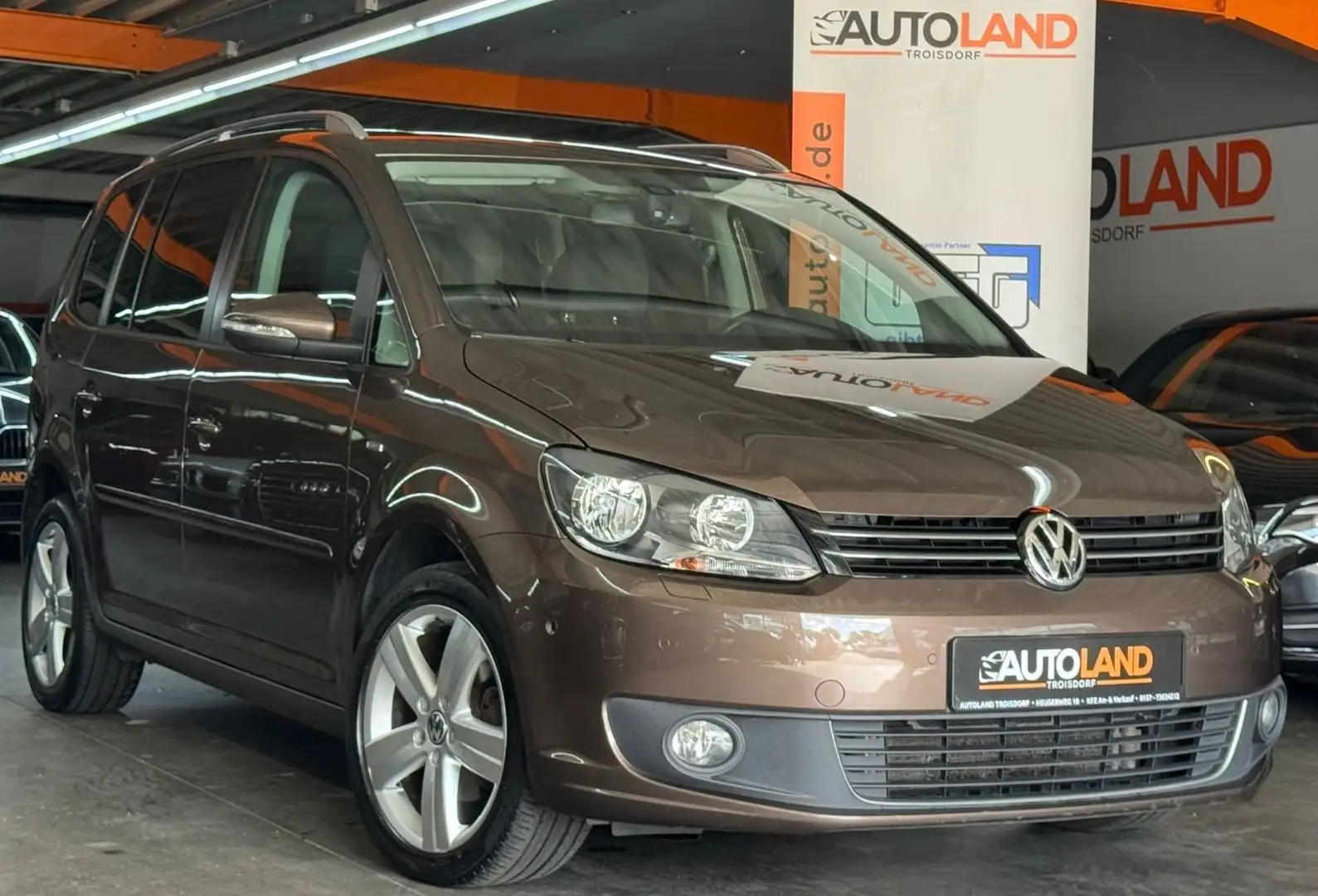 Volkswagen Touran Life BMT*1.HD*TEMPO*SHZG*PDC*PANO*NAVI* Marrón - 1