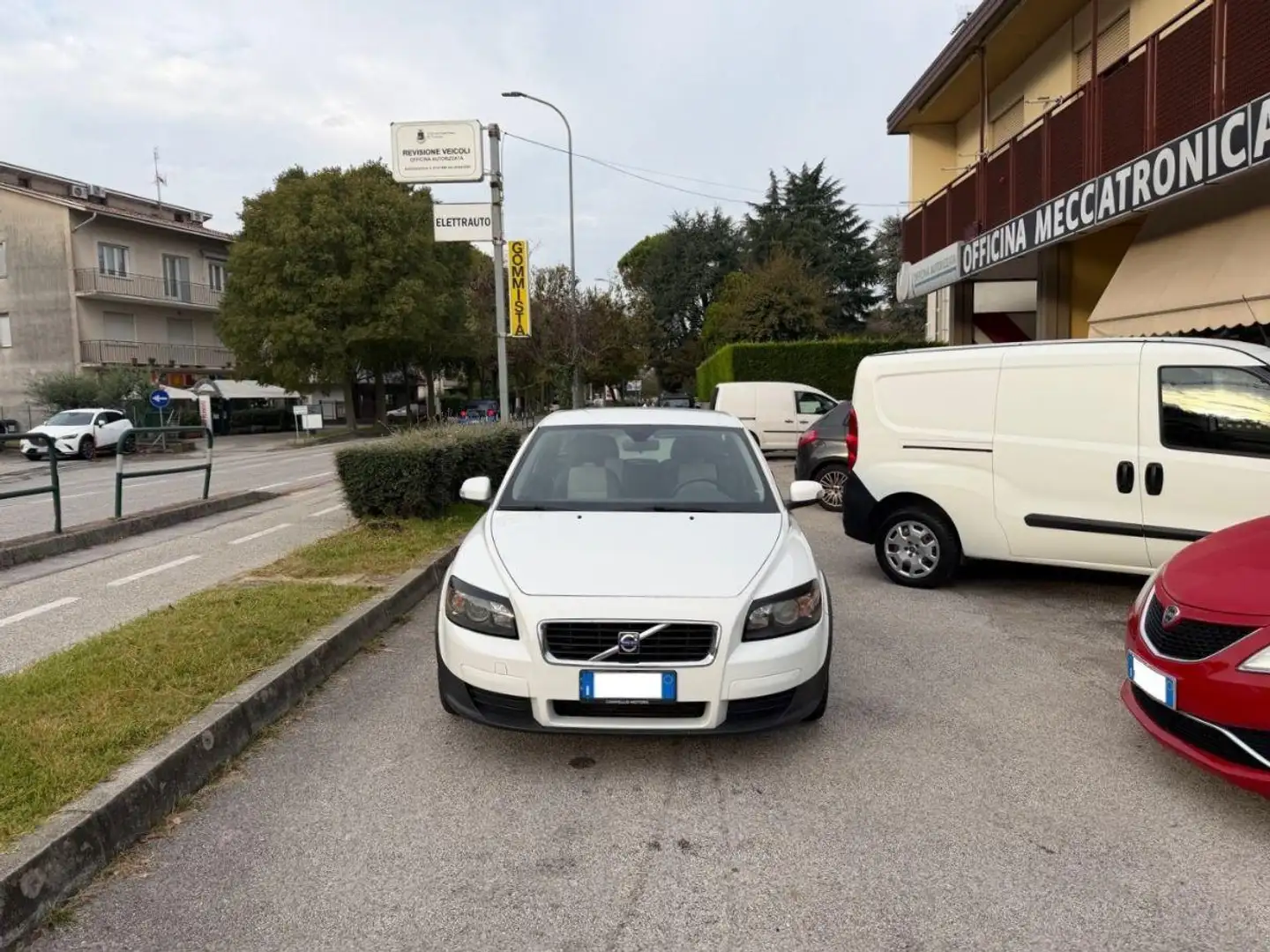 Volvo C30 1.6 D DRIVe Kinetic Bianco - 2