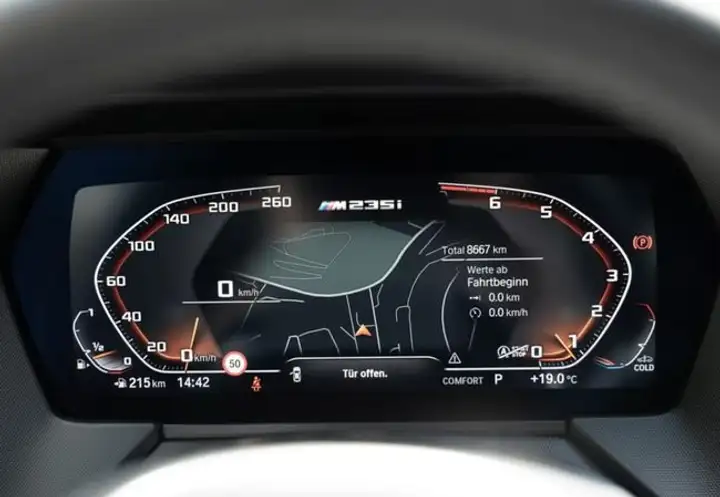 BMW Serie 2 2023, foto 12