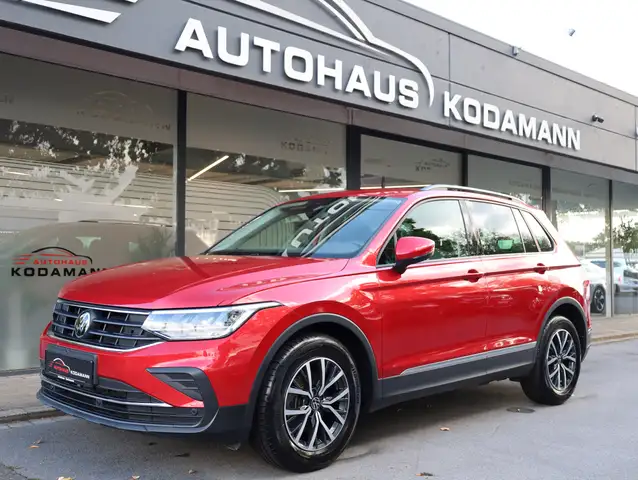 Volkswagen Tiguan view 6
