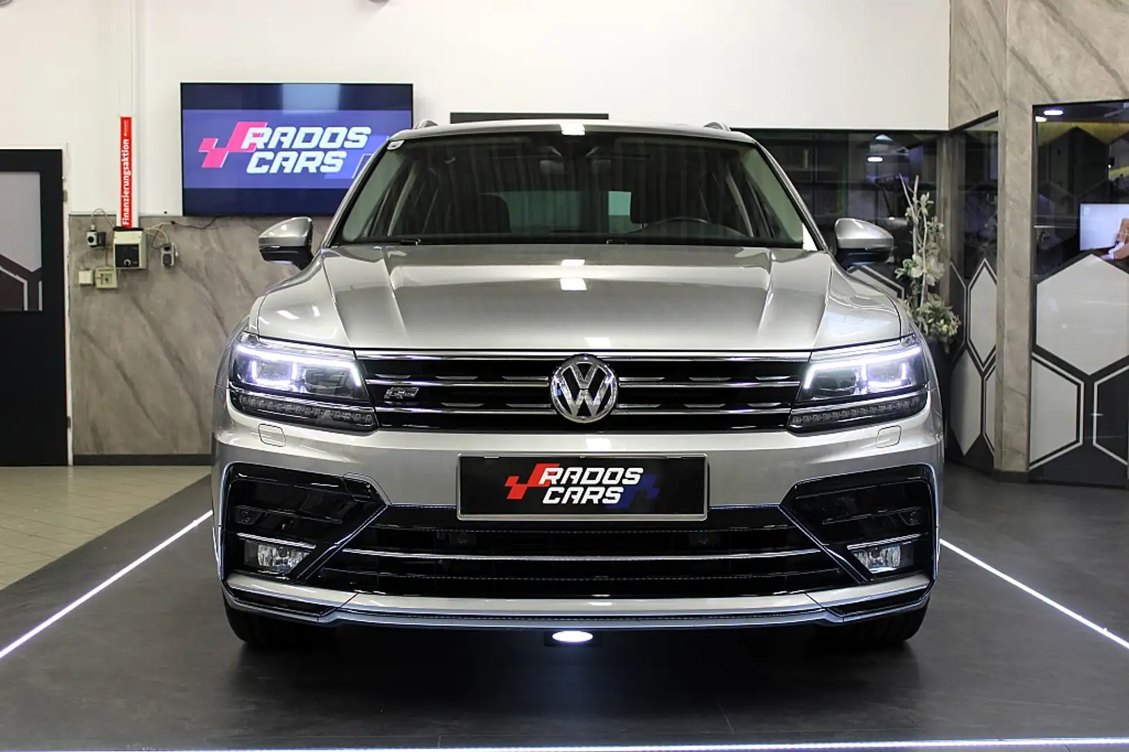 Volkswagen Tiguan 1,4 TSI ACT Sky DSG *R-LINE*GARANTIE*1.BESITZ*P... Argent - 2