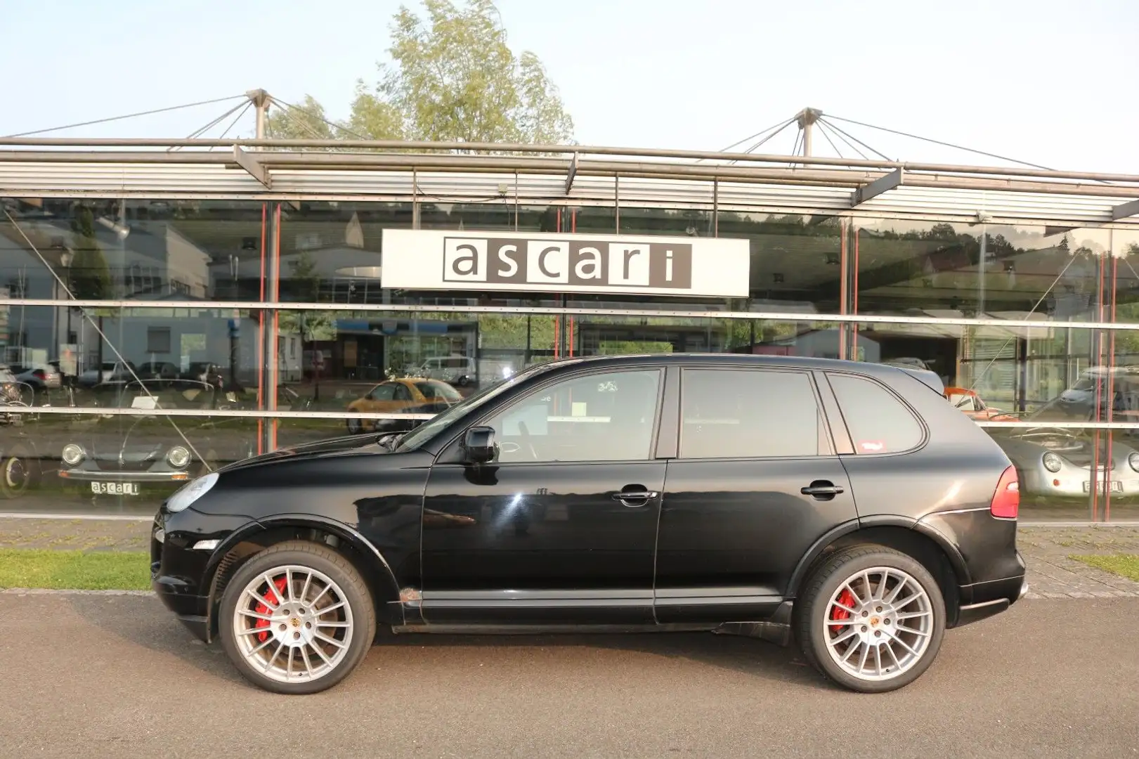 Porsche Cayenne Turbo Schwarz - 2