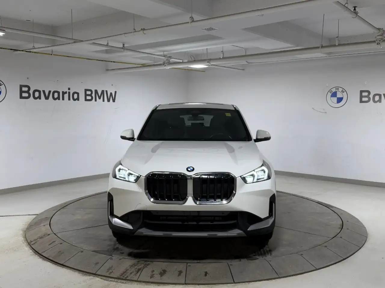 BMW X1 снимка BMW X1