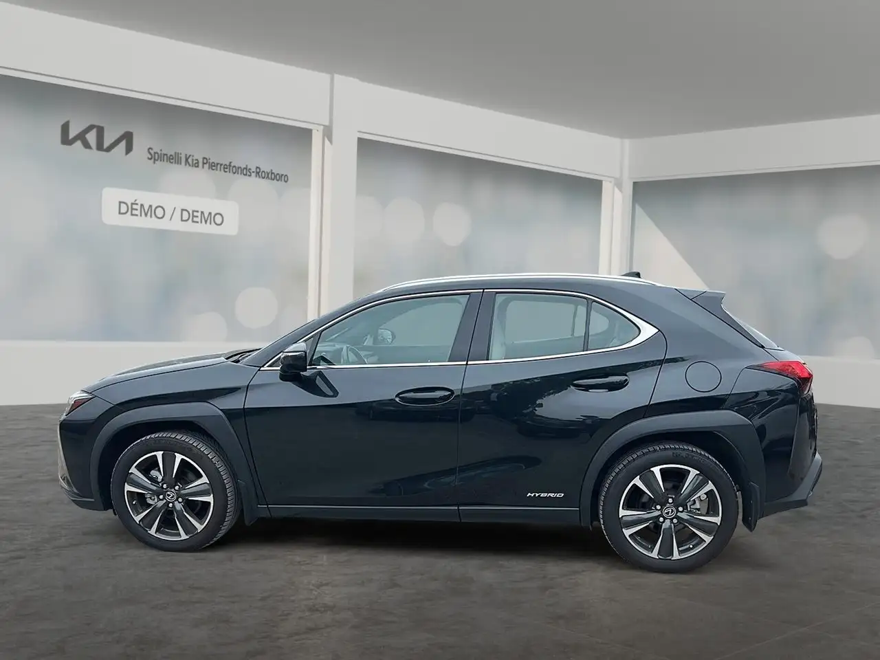 Lexus UX снимка Lexus UX