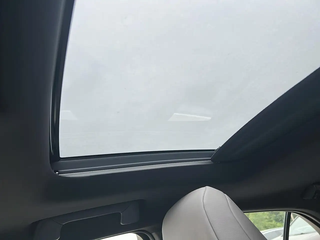 Lexus UX снимка Lexus UX