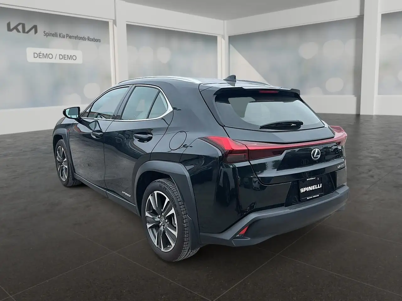 Lexus UX снимка Lexus UX
