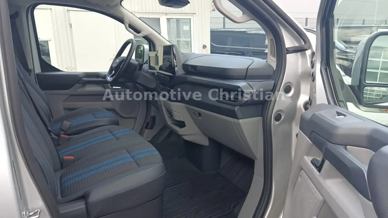 Ford Transit Custom 320 L2 SPORT Aut./Heckklappe/AHK 11