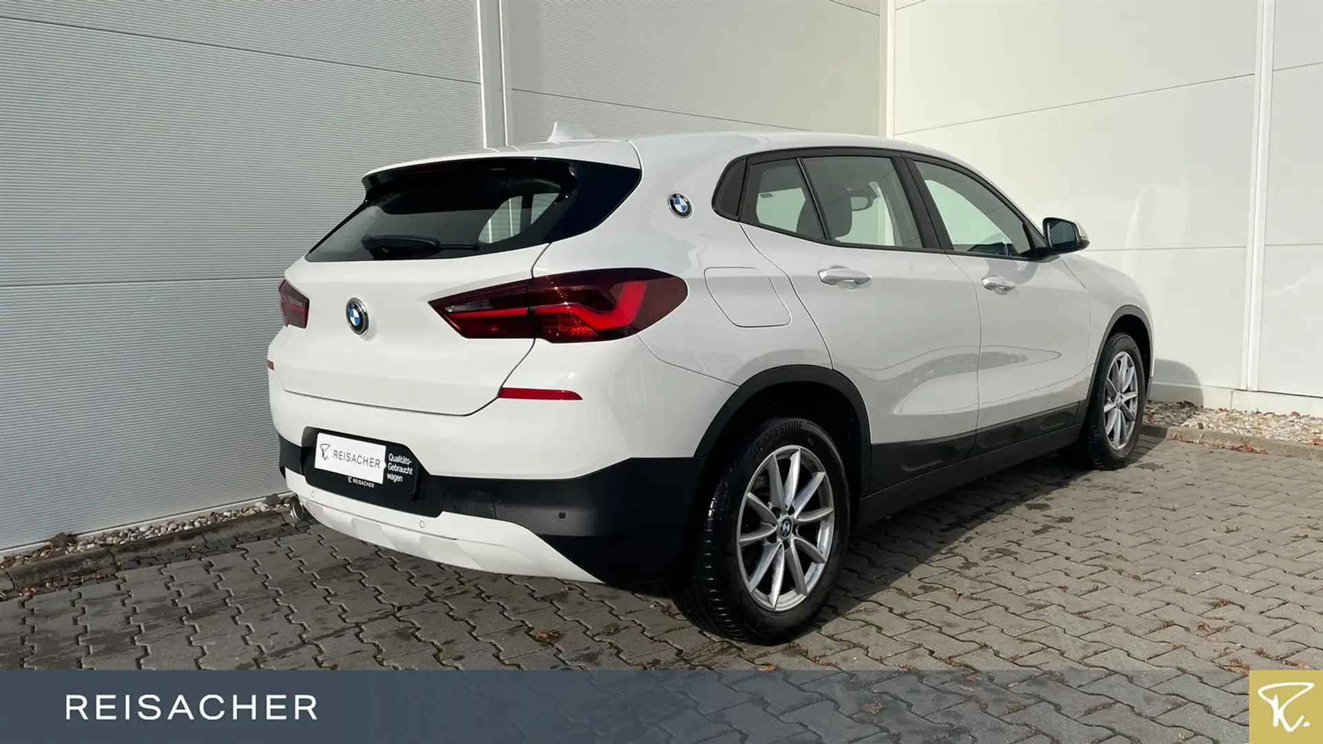 BMW X2 sDrive 18i Advantage,Navi,LED,SHZ,PDC Weiß - 2
